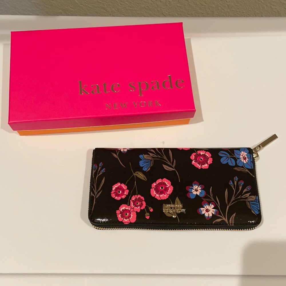 NWT Kate spade wallet